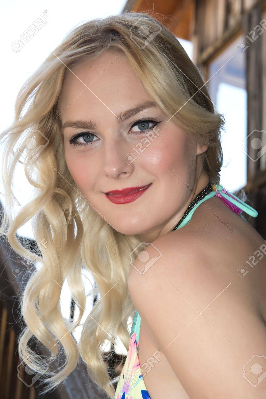 Onlaynda til opish bilan mehribon er-xotin ortasidagi ehtirosli gozal jinsiy aloqa