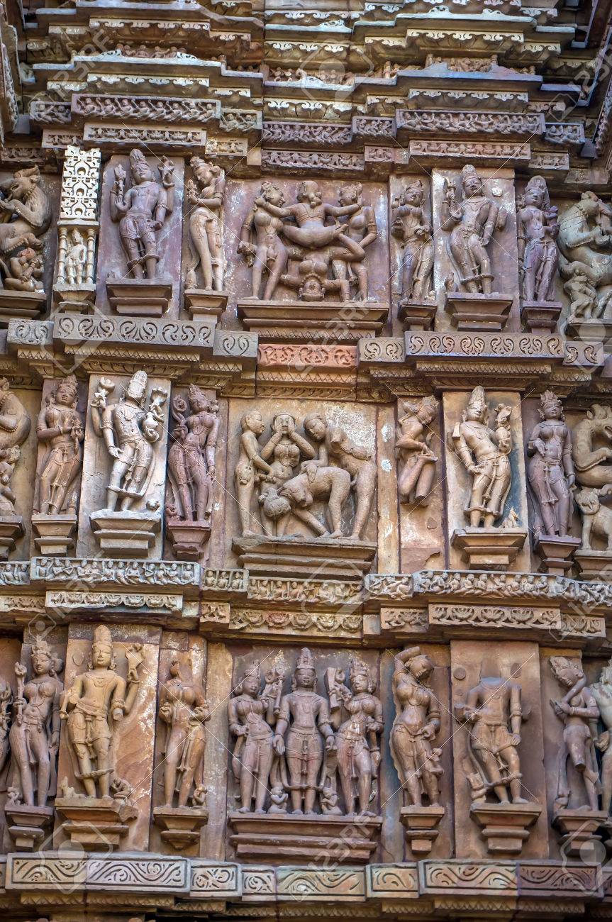 カジュラホのセックス シーン 有名なインドの寺院の壁に芸術的なプロジェクト ユネスコ遺産 950 と 1150 間に建ては 2 つの異なる宗教 ヒンドゥー教とジャイナ教に属しています の写真素材 画像素材 Image
