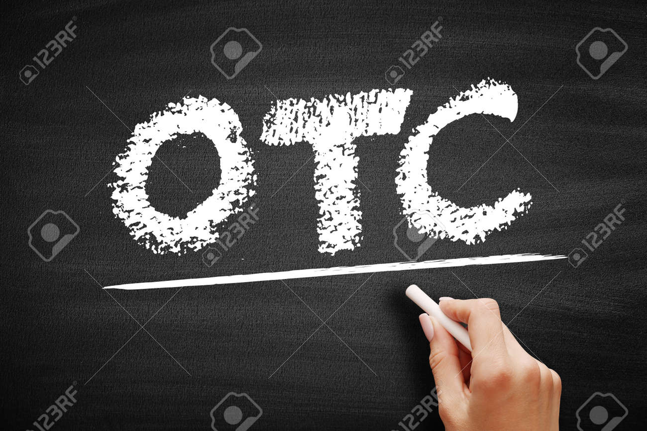 Otc Over The Counter - 장외 거래는 거래소의 감독 없이 두 당사자 간에 직접 이루어지며, 칠판에 약어 텍스트가  있습니다. 로열티 무료 사진, 그림, 이미지 그리고 스톡포토그래피. Image 181962696