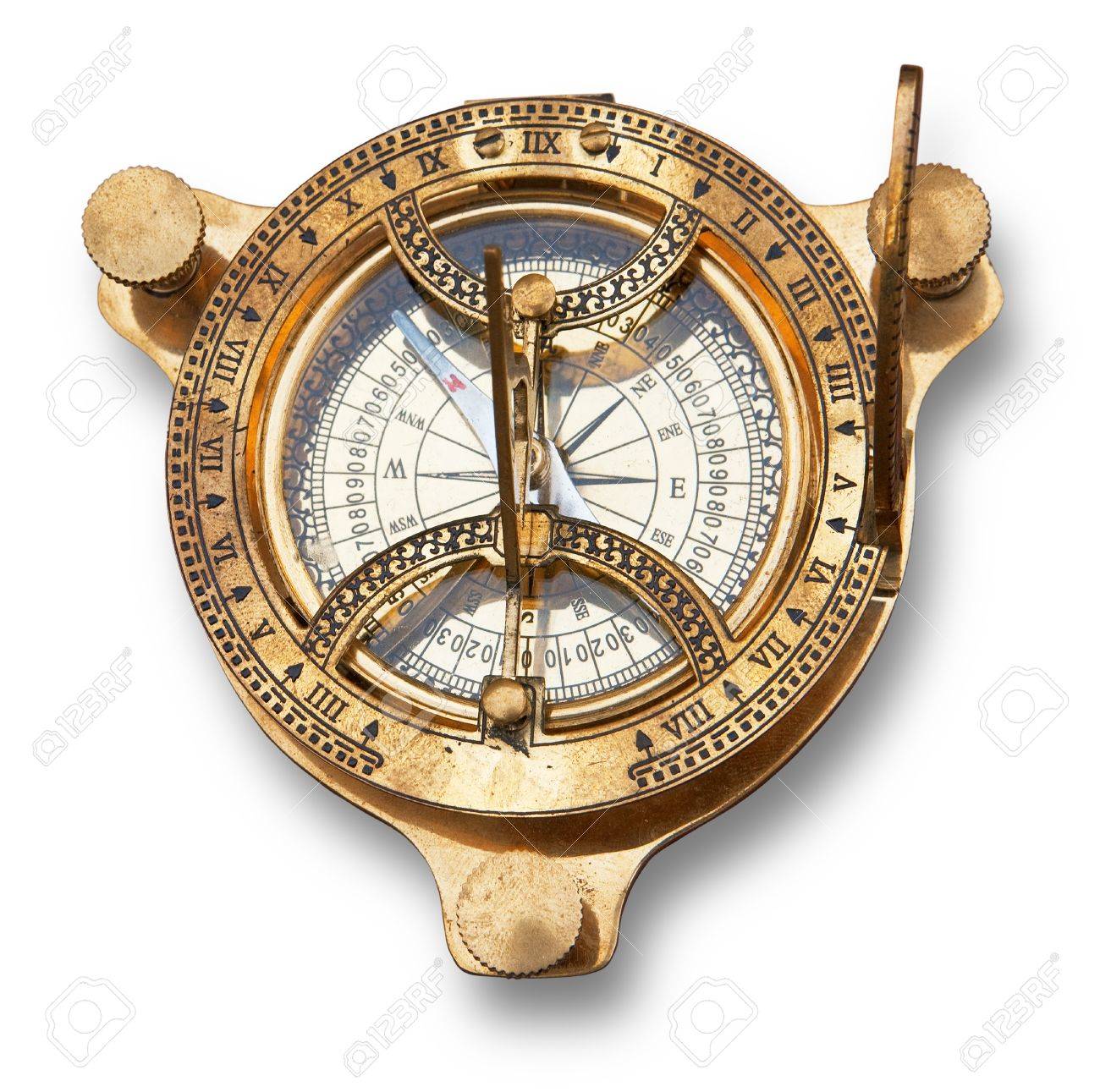 Old measuring instrument for navigation isolated. - 10029220 Old measuring instrument for navigation isolated. - 10029220
