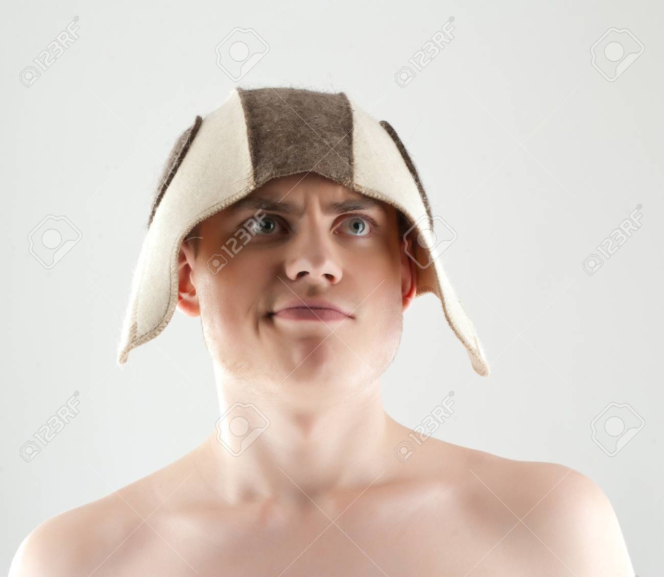 面白い顔を作ると しかめっ面の男 の写真素材 画像素材 Image 面白い顔を作ると しかめっ面の男 の写真素材 画像素材 Image