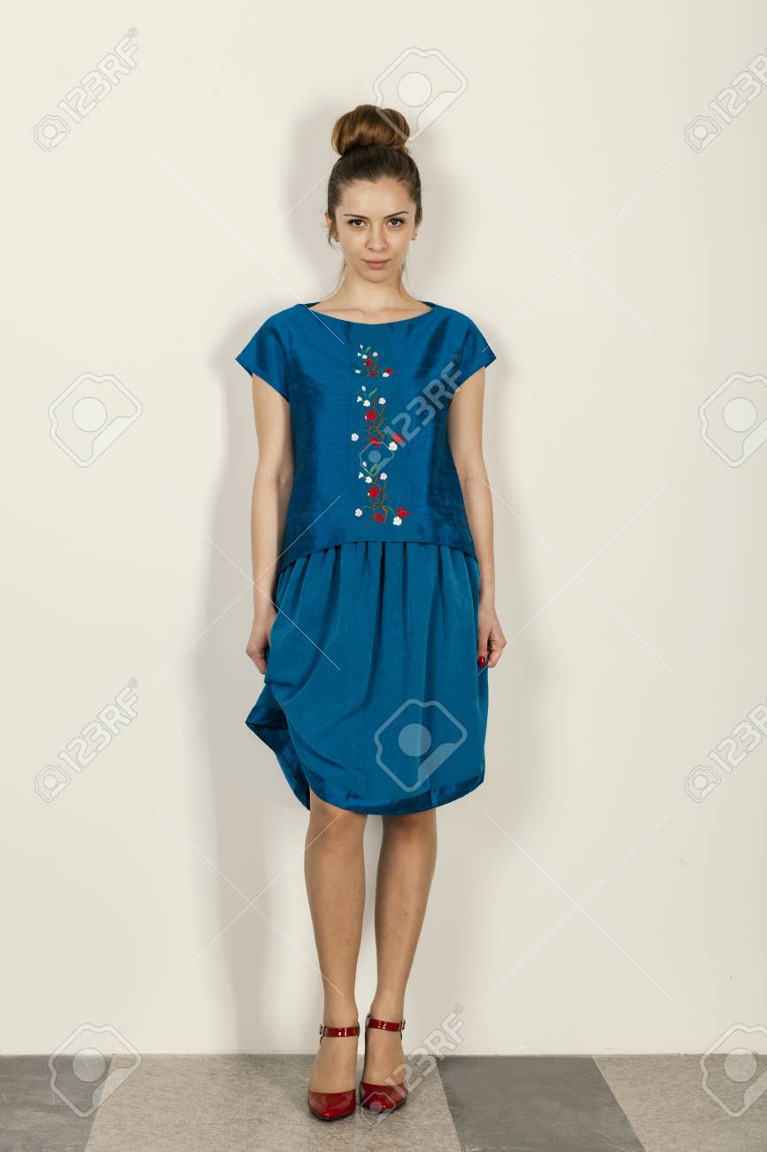 blue dress red shoes