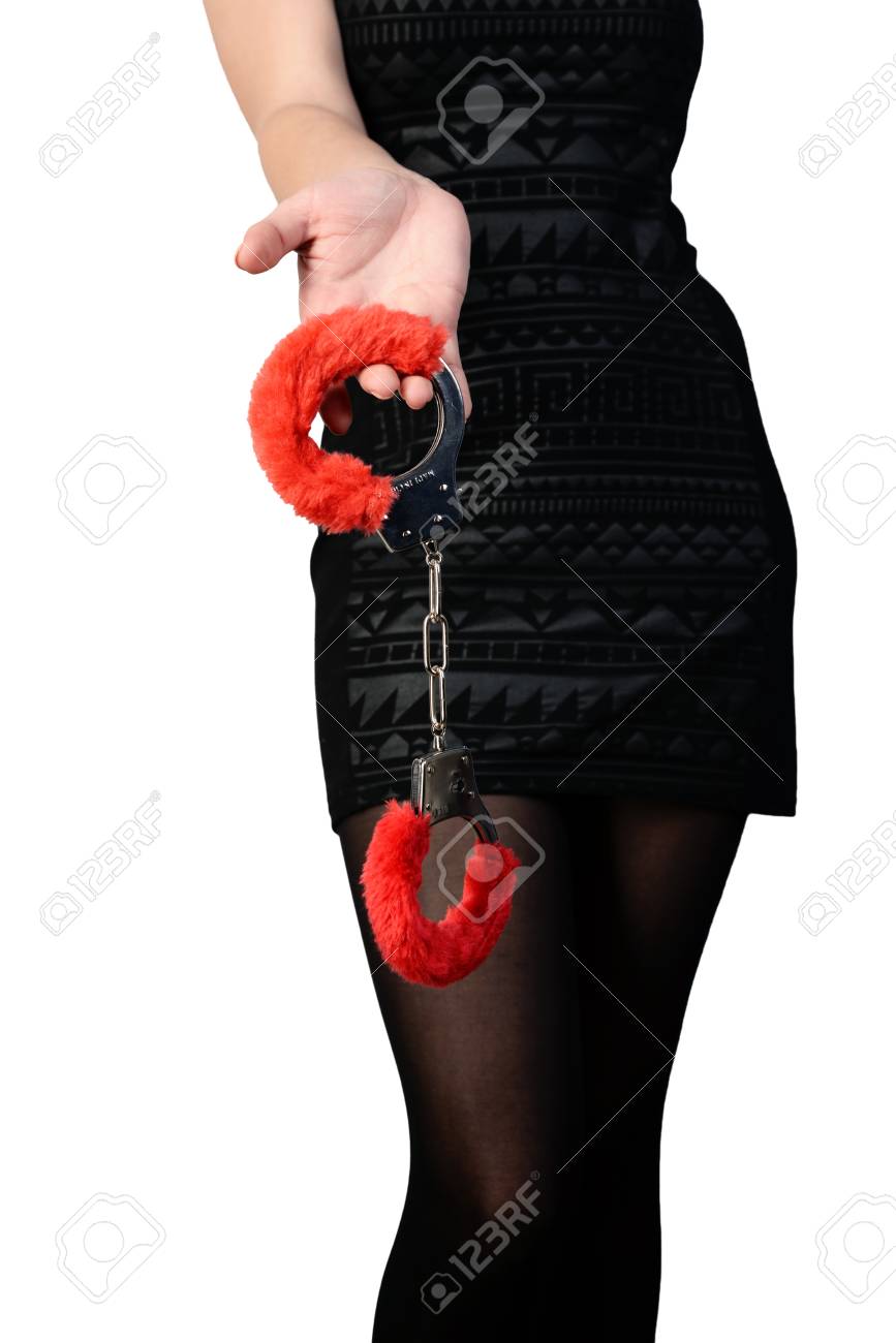 수갑을 채우는 매혹적인 여자 로열티 무료 사진, 그림, 이미지 그리고 스톡포토그래피. Image 42625793