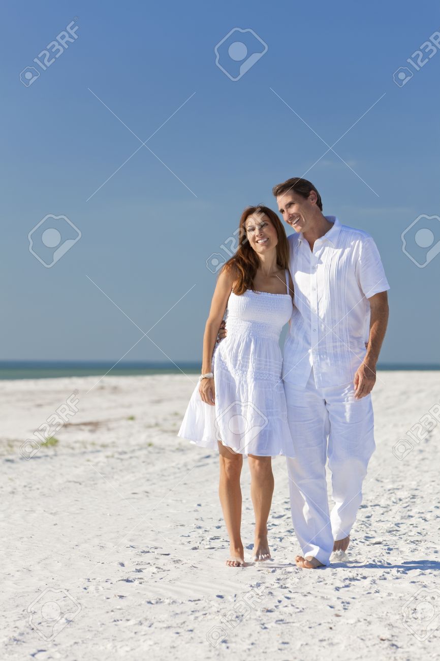 ropa blanca para playa hombre