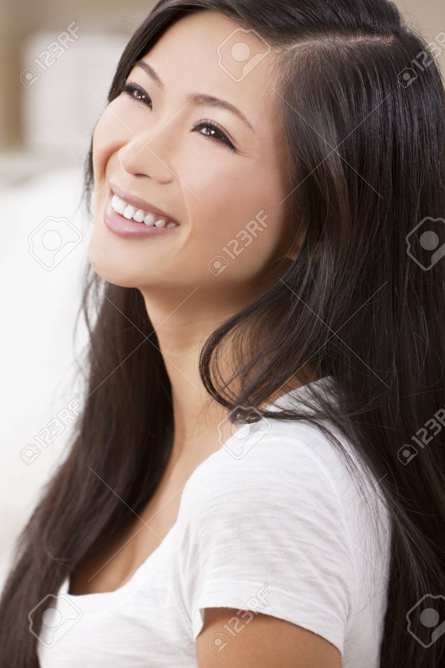 こぼれるような笑顔が素敵な美しい若い中国語アジア東洋女性 の写真素材 画像素材 Image こぼれるような笑顔が素敵な美しい若い中国語アジア東洋女性 の写真素材 画像素材 Image