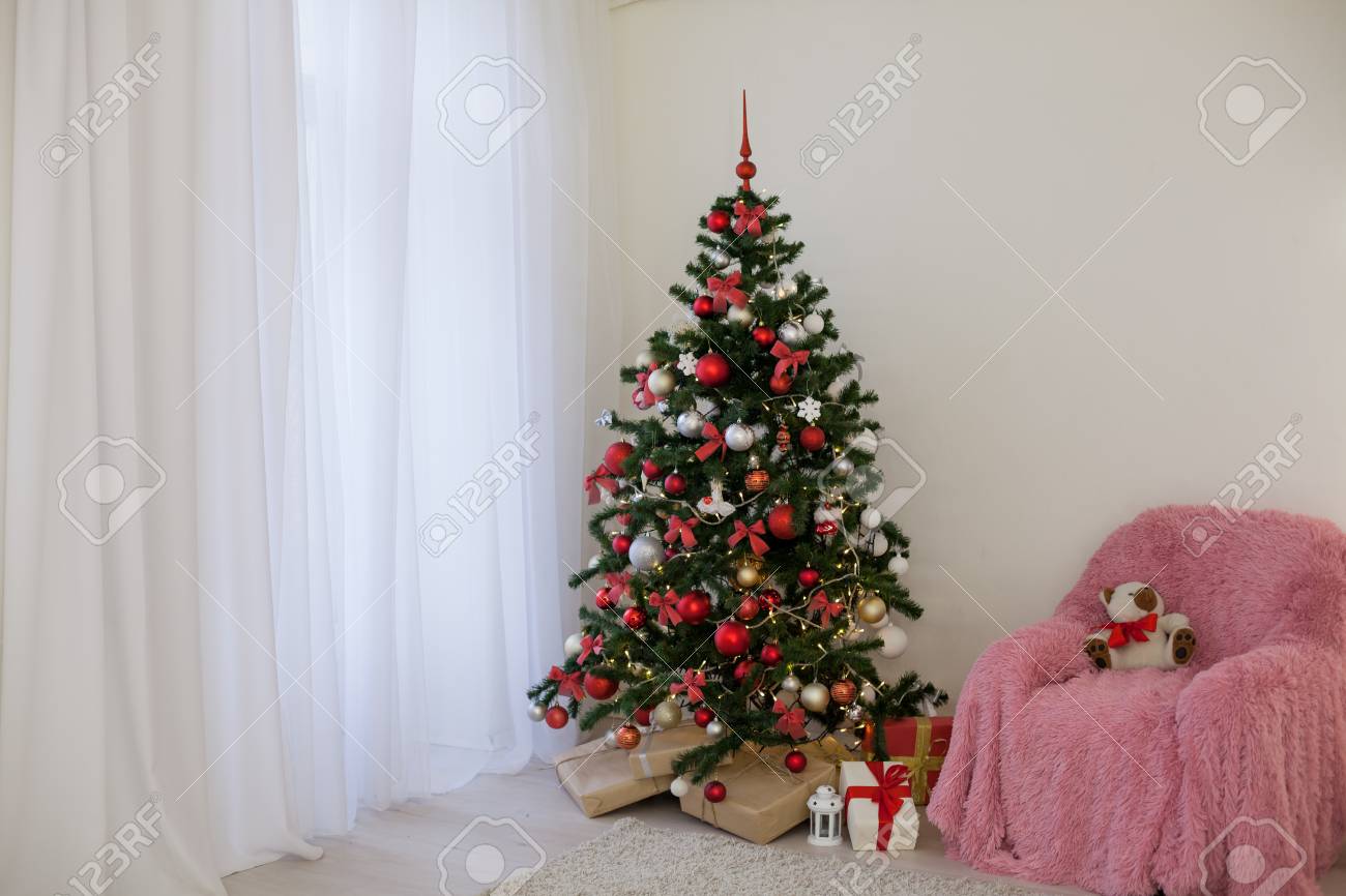 Buy Christmas great tree with presents and lights picture trends Buy Christmas great tree with presents and lights picture trends