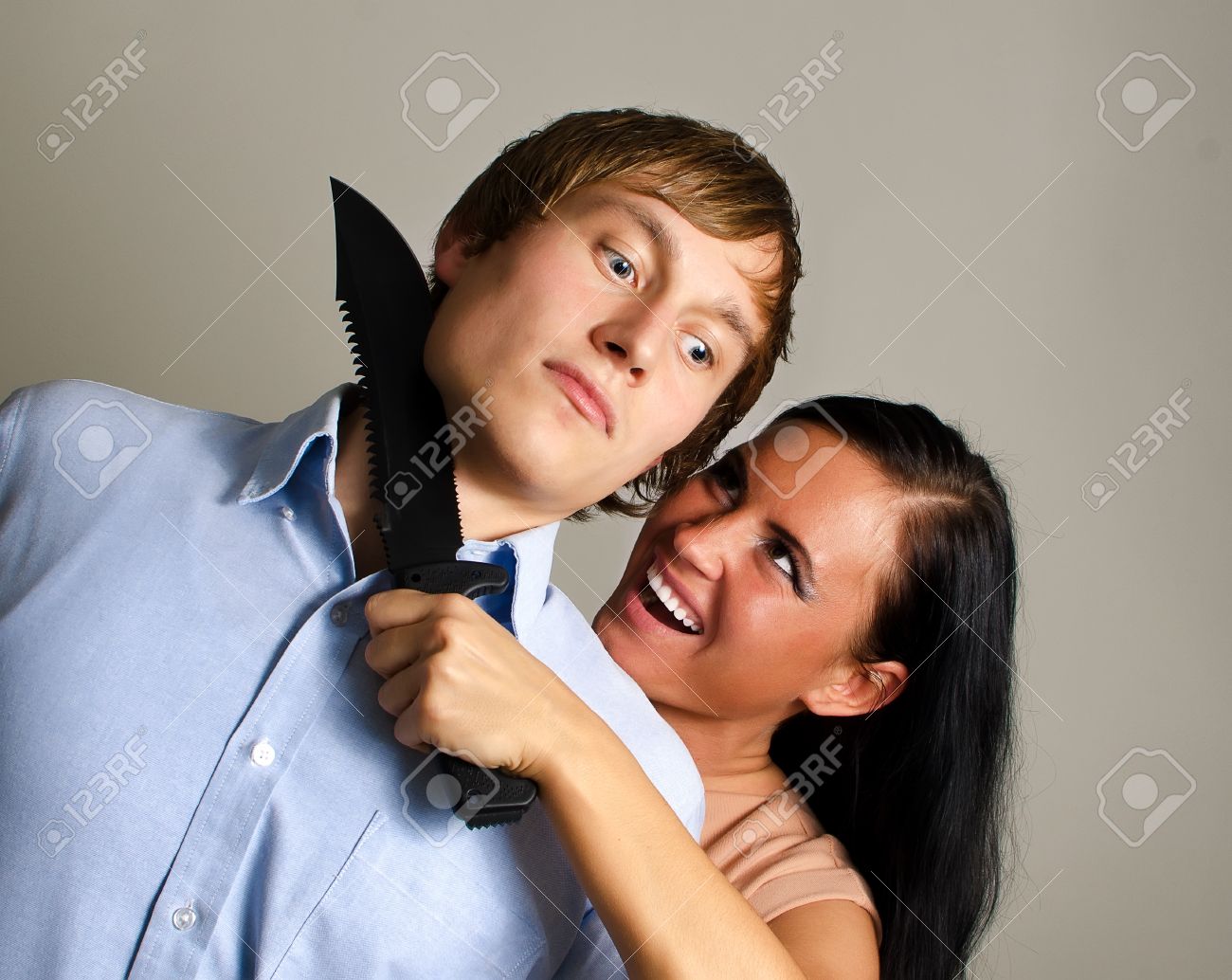 女性がナイフで人を殺すためにしようとしています の写真素材 画像素材 Image 女性がナイフで人を殺すためにしようとしています の写真素材 画像素材 Image