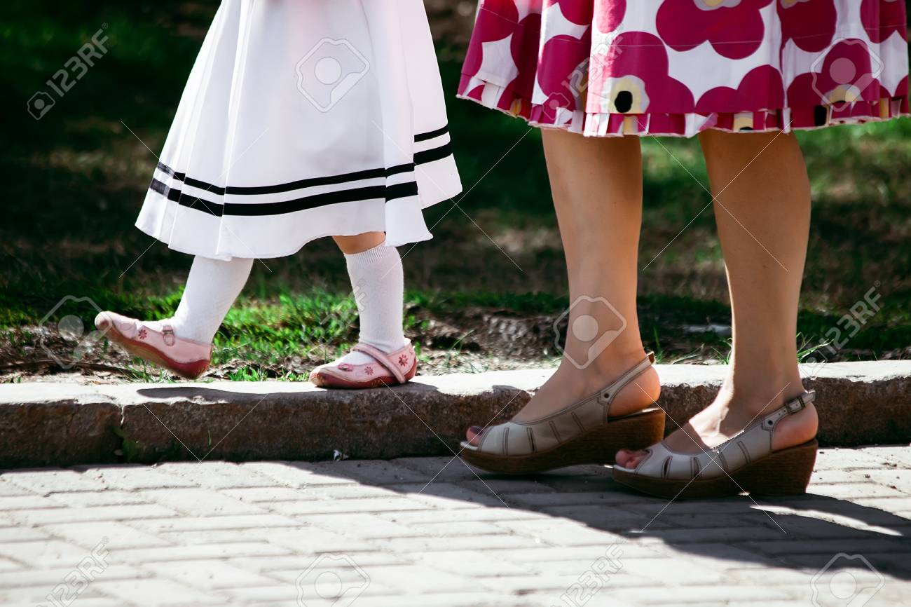 walking shoes for dresses