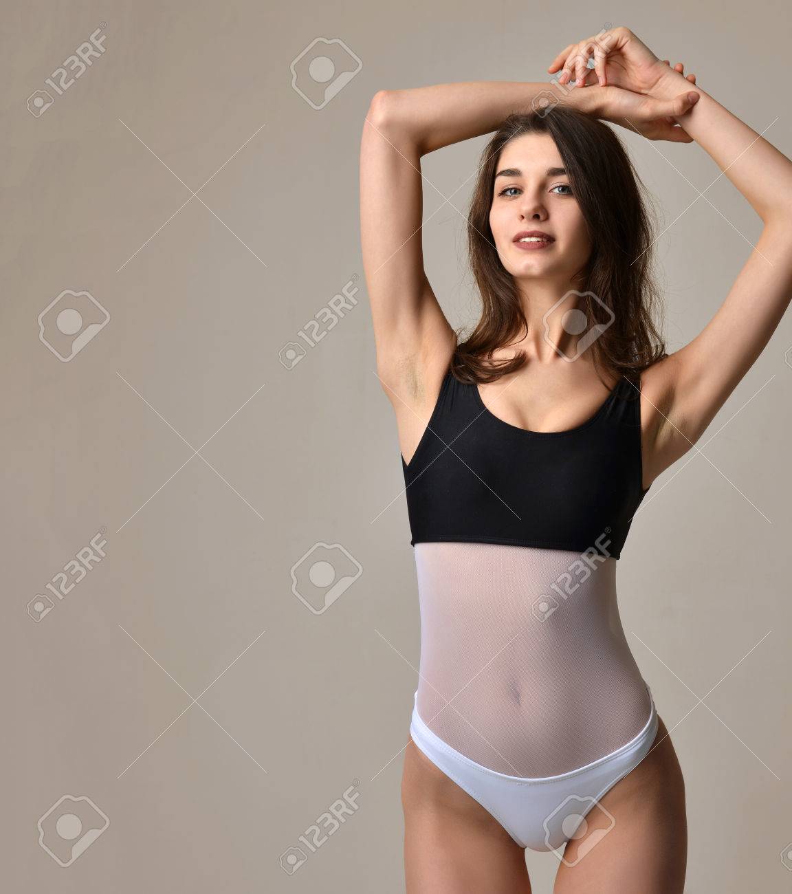 Hot panties girl. Фотомодель в слипах.