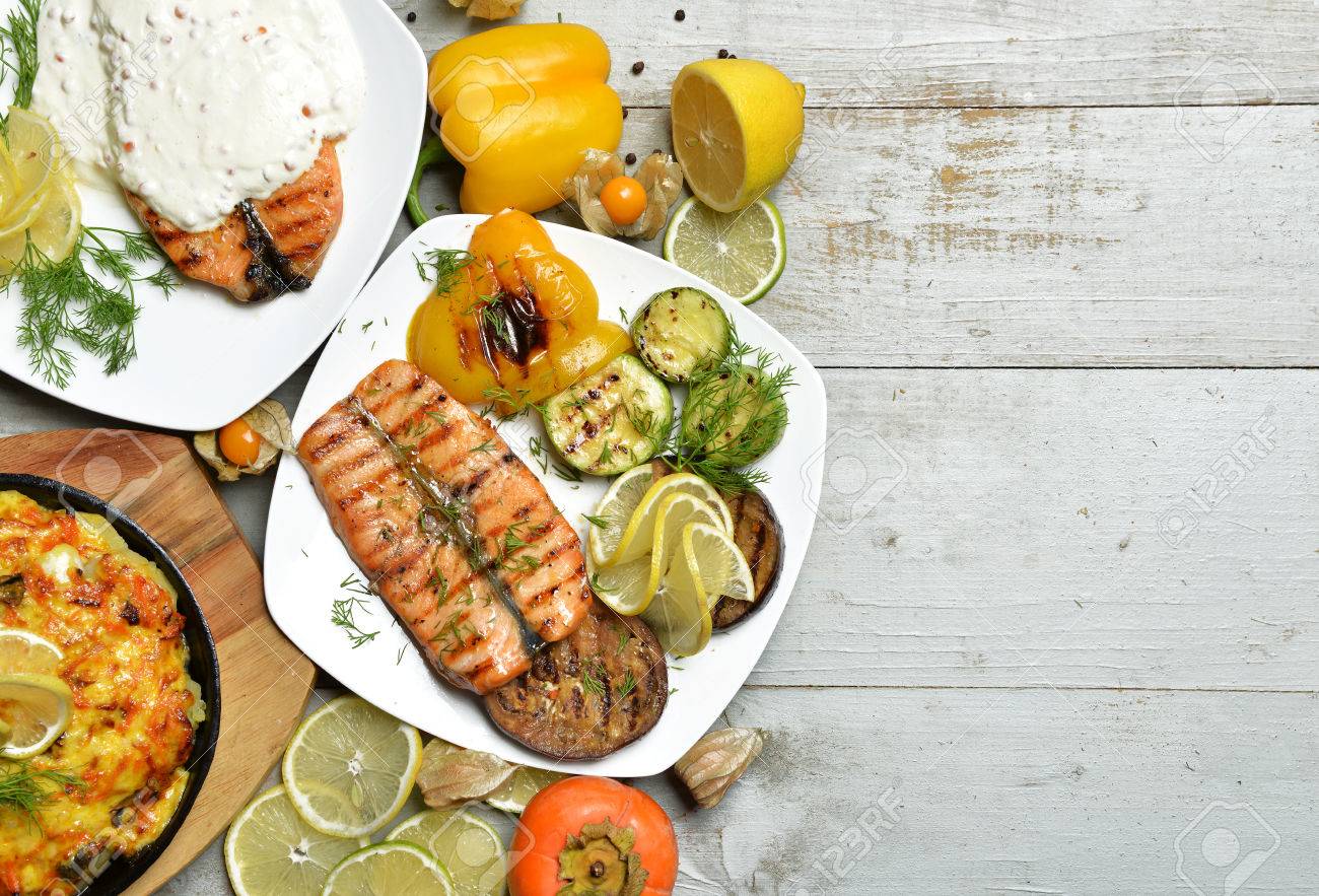 Saumon Grille Poisson Bifteck Filet De Pate A La Viande Legumes