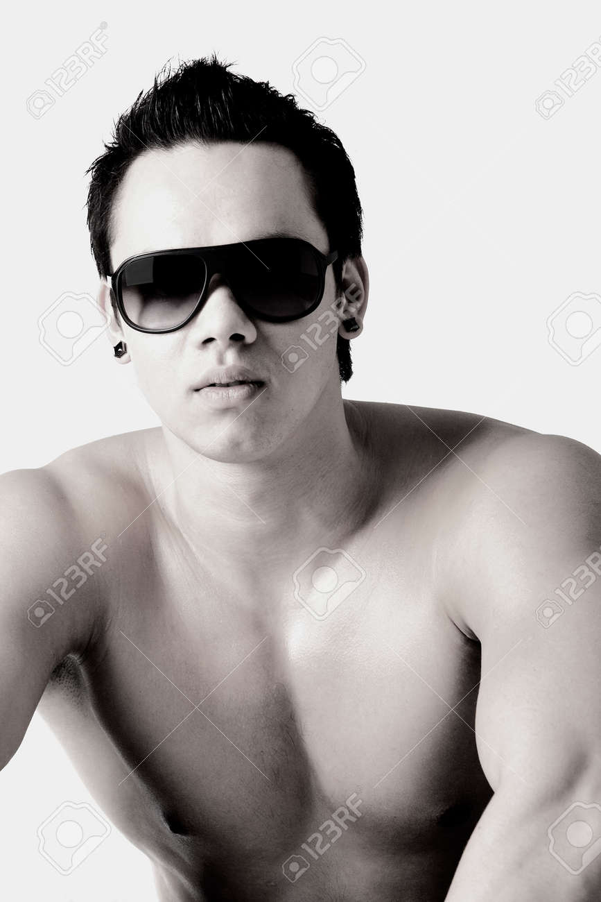 naked-indonesian-male-pic-loads-sexy-female