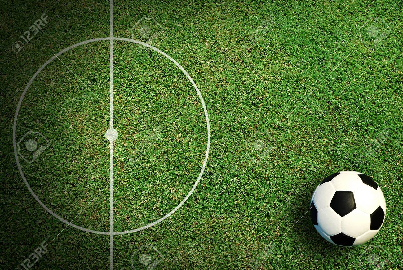 サッカー ボール サッカー スポーツ ゲームをプレイとテキストとメッセージのデザイン の写真素材 画像素材 Image