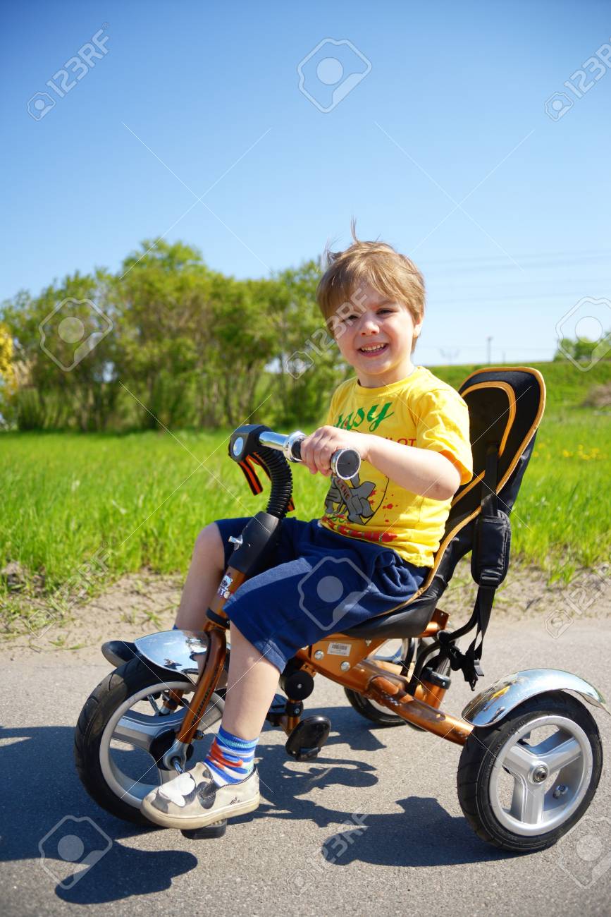 three wheel bicycle for child