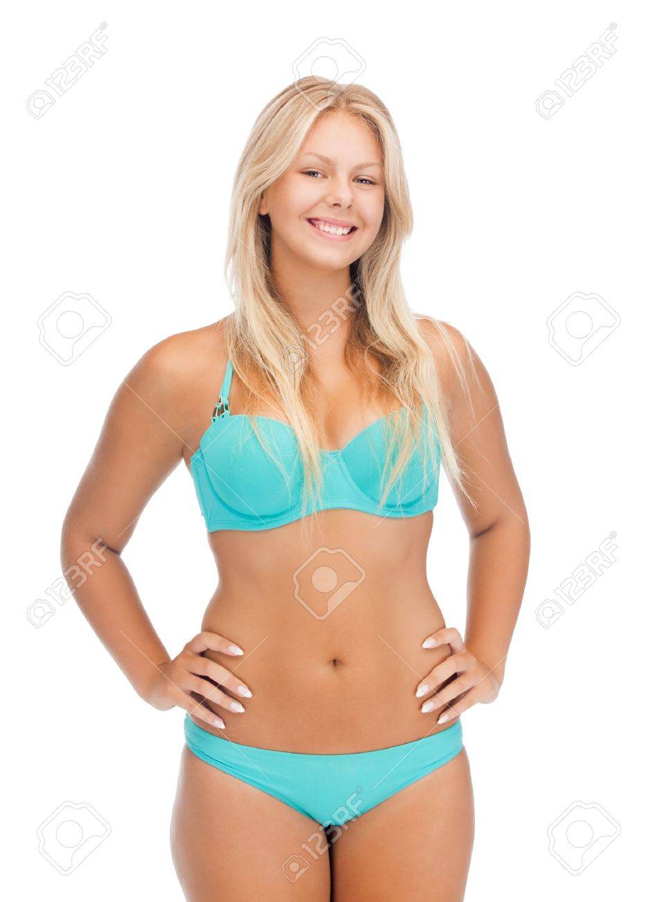 gorgeous women in bikinis