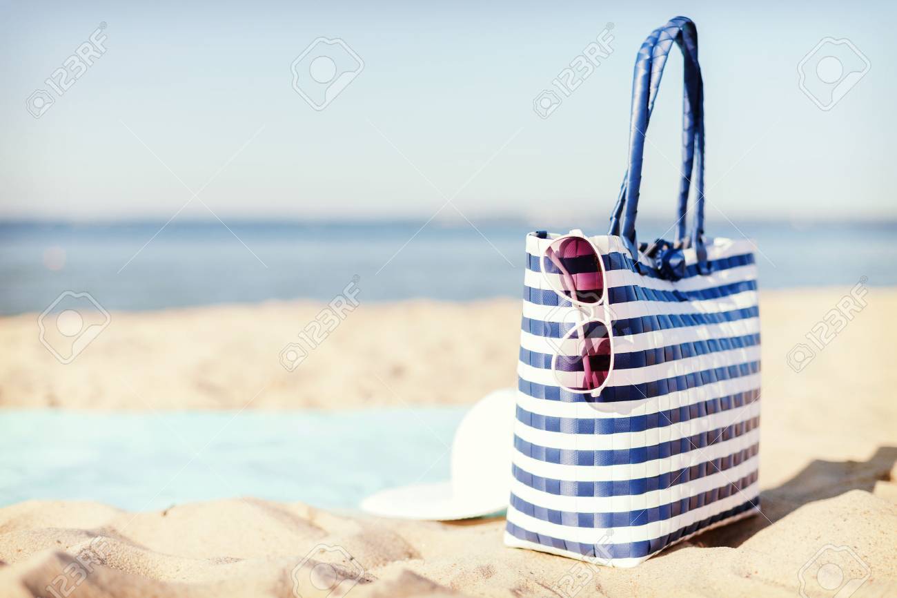 beach bags and hats
