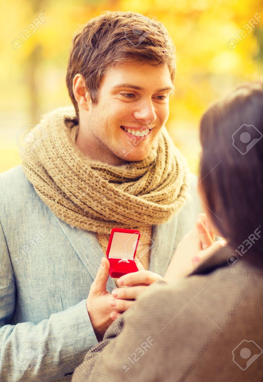 Rechtliche Definition von Dating-Verhältnis