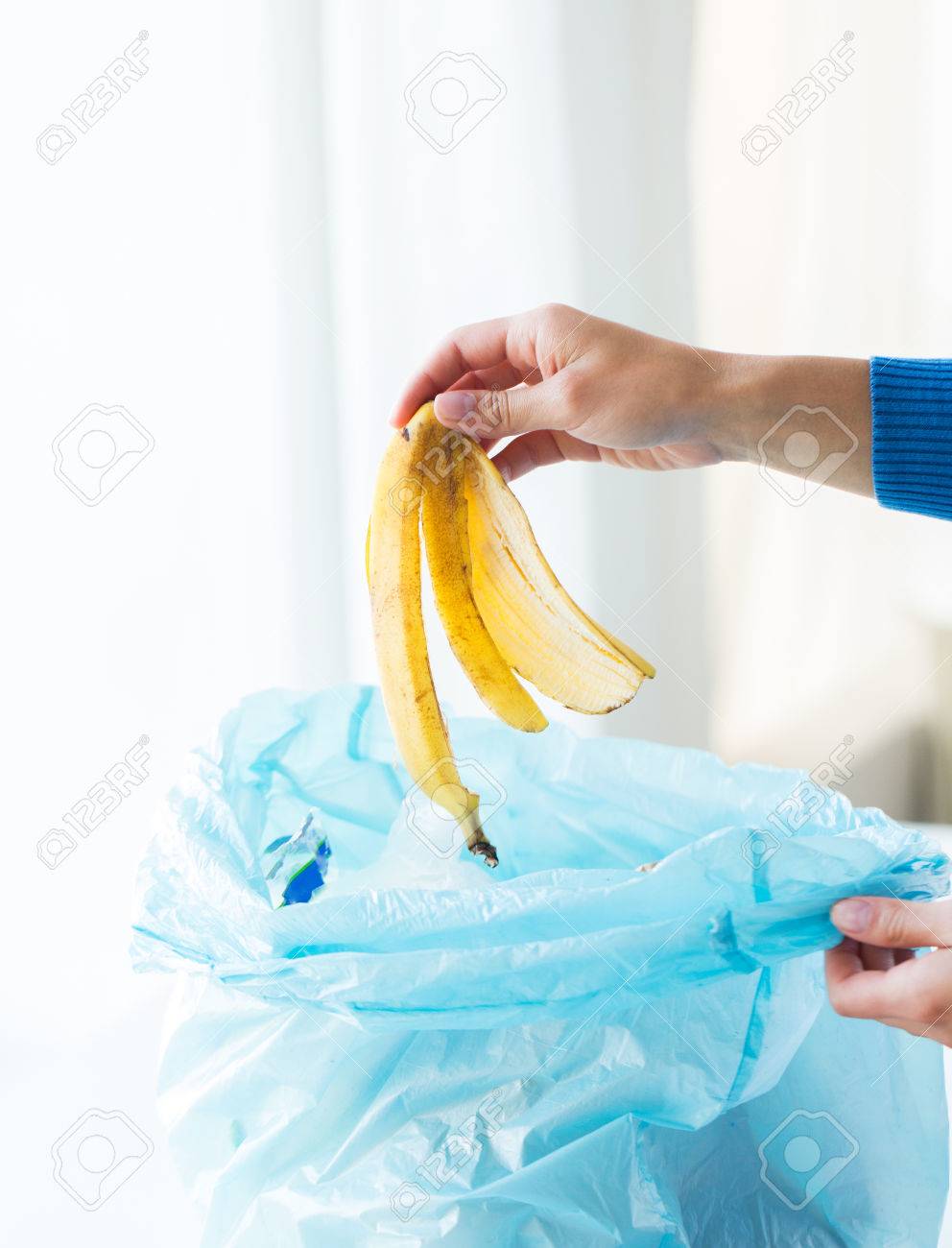 Del Residuos Cerca Alimentos Cáscara Y Plátano La Concepto Reciclaje Ambiente Basura Bolsa Medio Archivo De El Foto Poner Ecología wqagtBxgR