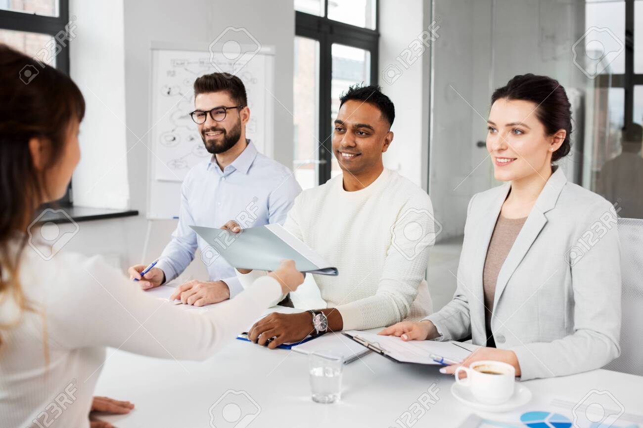recruiters having job interview with employee - 126743069 recruiters having job interview with employee - 126743069