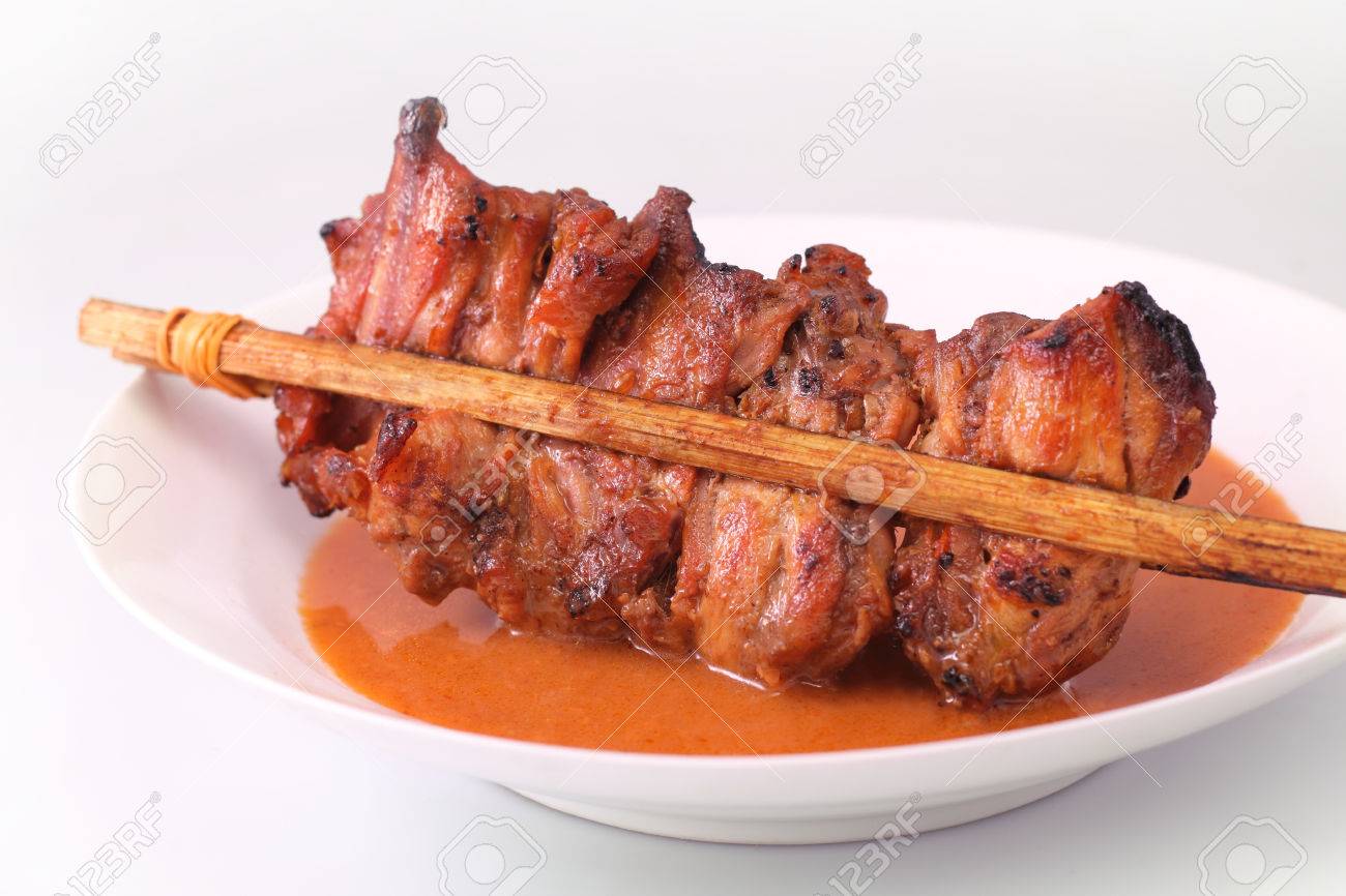 サテはピーナッツのタレ添え串に肉のグリルのマレー語とインドネシア料理です の写真素材 画像素材 Image サテはピーナッツのタレ添え串に肉のグリルのマレー語とインドネシア料理です の写真素材 画像素材 Image