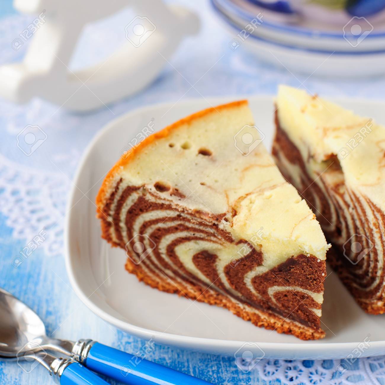 Des Morceaux De Gateau En Marbre Zebra Gateau Copie Espace Pour Votre Texte Carre Banque D Images Et Photos Libres De Droits Image