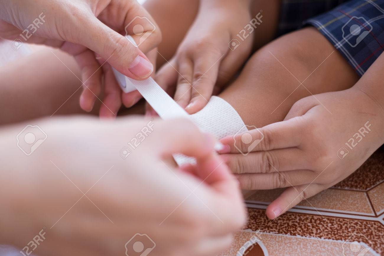 赤ちゃんの脚の傷 の写真素材 画像素材 Image