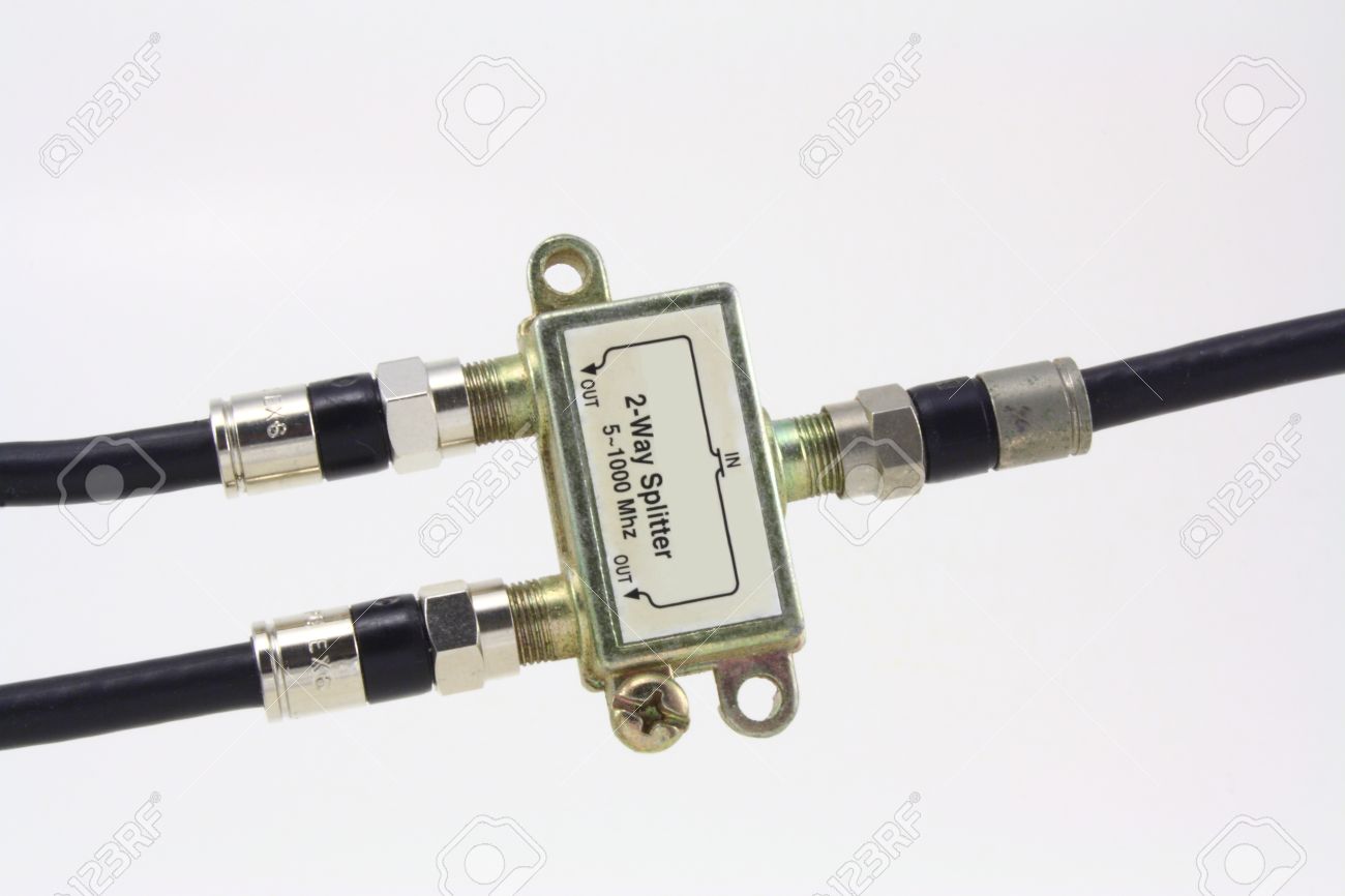 10554239-2-way-splitter-for-cabe-TV-or-i