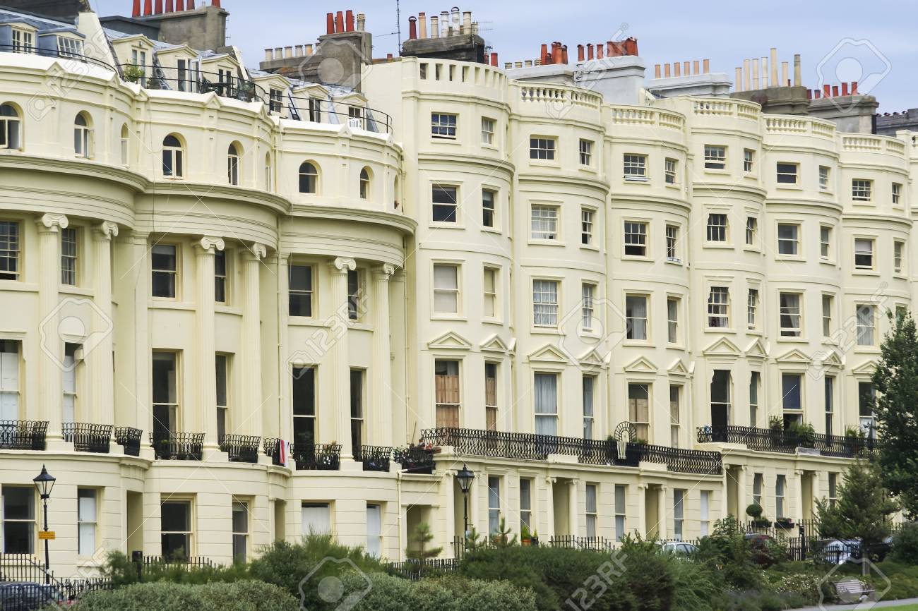Brighton En Angleterre 17 Juillet Rue De La Regence Mitoyenne Appartements A Brighton East Sussex Le 19 Juillet 2007 A Brighton Banque D Images Et Photos Libres De Droits Image 18831680