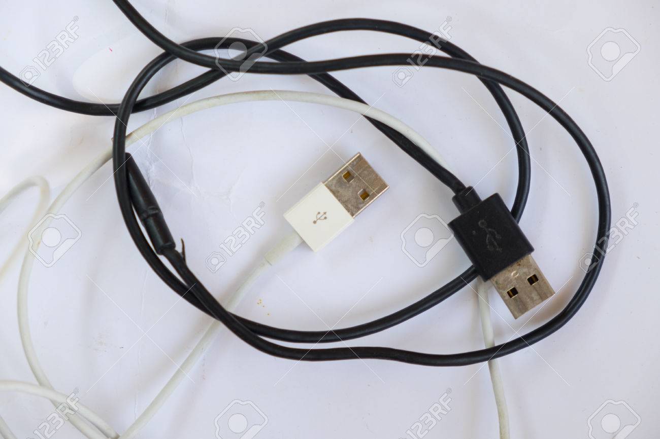 Cable Del Cargador De Edad Como Mantener Y Proteger El Cable Del