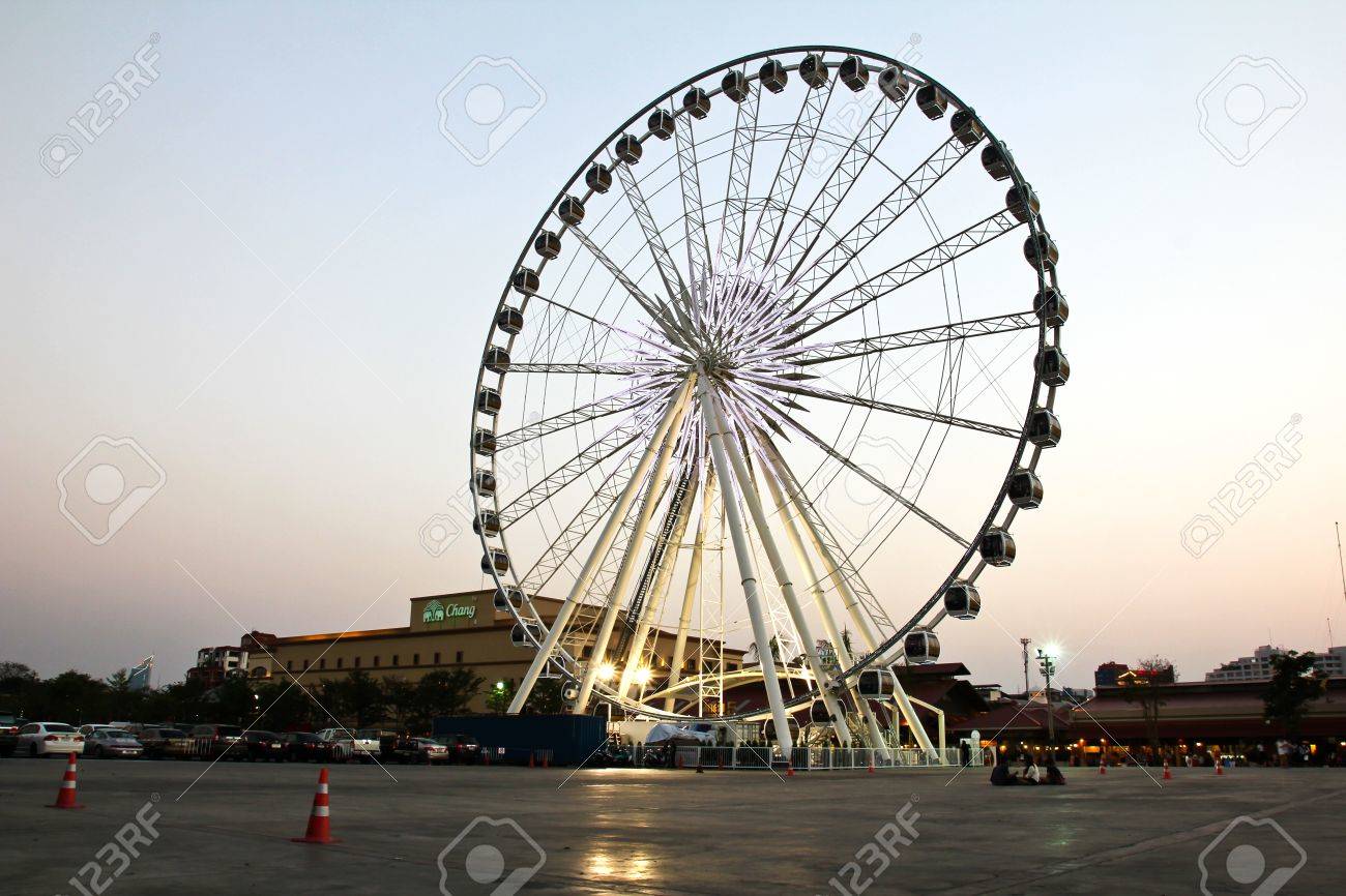 バンコク 3 月 14 日 大きな観覧車 Asiatique タイ バンコクにて 13 年 3 月 14 日にリバー フロント工場地区で 以上 500 ファッション ブティックで工場地区の Asiatique ザ リバー フロントを収容します の写真素材 画像素材 Image バンコク 3 月 14 日 大きな観覧車 Asiatique タイ バンコクにて 13 年 3 月 14 日にリバー フロント工場地区で 以上 500 ファッション ブティックで工場地区の Asiatique ザ リバー フロントを収容します の写真素材 画像素材 Image