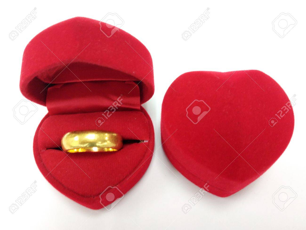 gold ring gift for wife