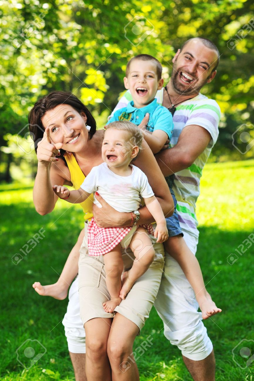 Young couples should have children or childless couples problems