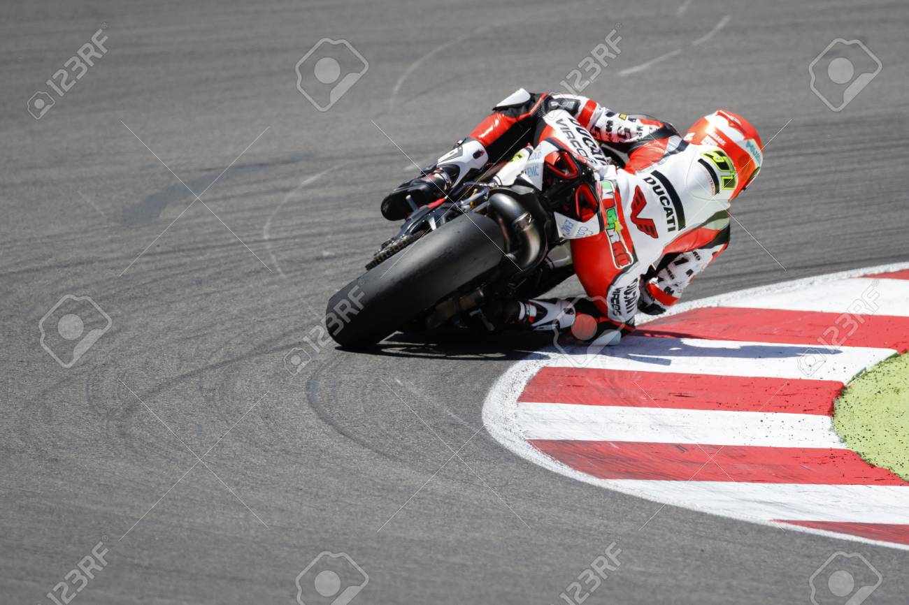 Aruba It レース ドゥカティ Sbk チーム ミケーレ ピロ Fim スーパー バイク世界選手権 15 年 6 月 21 日に Mis のミサノ サーキットでのレース中にスーパー バイク レース 2 中の駆動のミサノ アドリアティコ イタリア 15 年 6 月 21