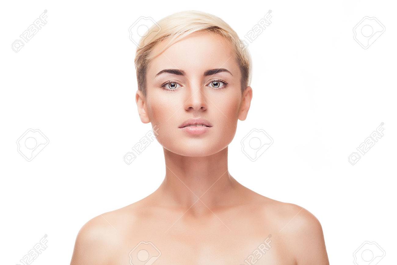 Junges Madchen Ohne Make Up Und Perfekte Haut Uber Weissem Hintergrund Studio Schiessen Schonheit Und Make Up Make Up Werbung Gesunde Saubere Haut Lizenzfreie Fotos Bilder Und Stock Fotografie Image