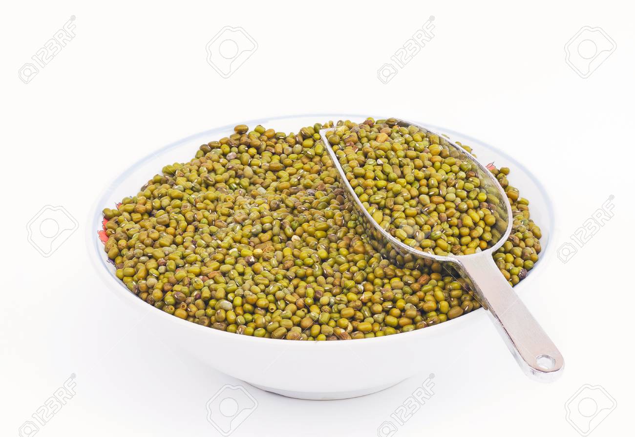 Mungbonen Zijn Peulvruchten Die Afkomstig Zijn Uit India Myanmar Indonesie En Thailand Meeste Bonen Worden Vaak Gebruikt Om Meel En Noedels Te Maken En Worden Gekookt Met Water In Suiker Enz Royalty Vrije