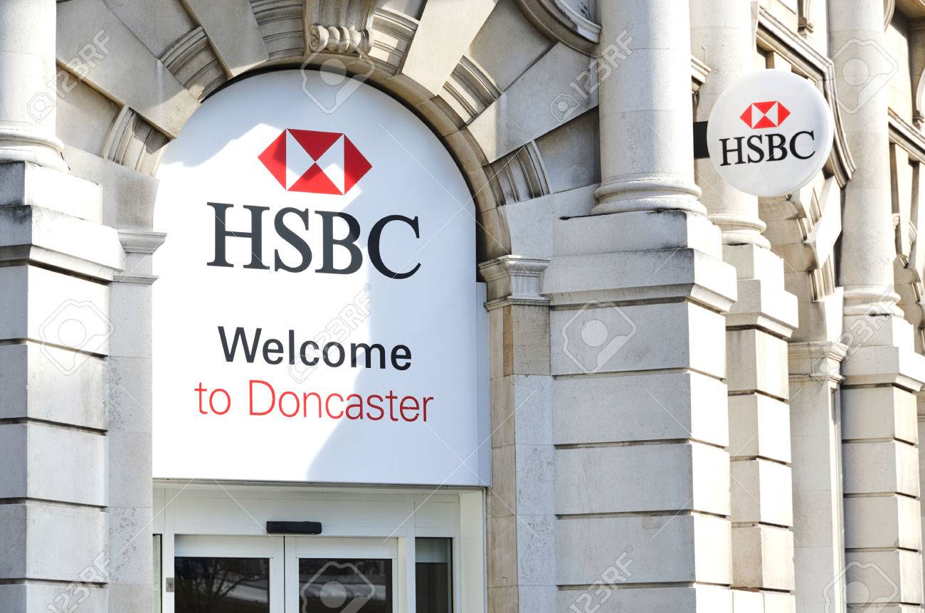 HSBC ホールディングス Plc は、イギリスの多国籍銀行業および金融サービス ロンドン、イギリスに本社を置く会社です。資産によって世界の 3  番目に大きい銀行です。ドンカスターの分岐のエディトリアル写真撮影 2016/03/14、の写真素材・画像素材 Image 56312245