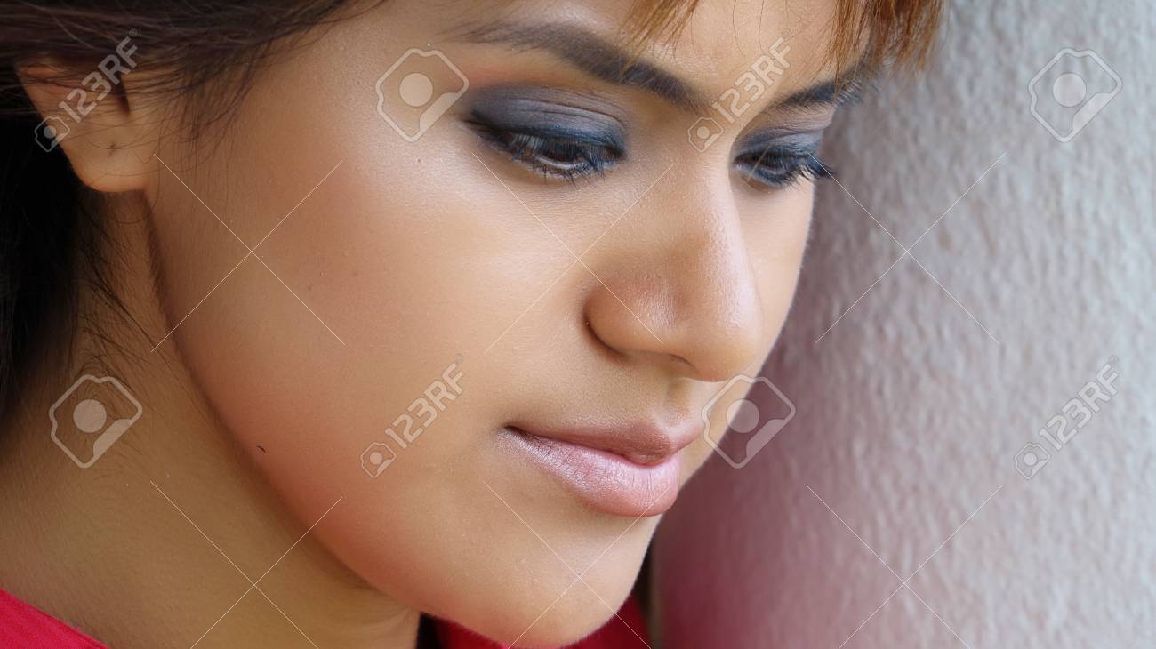 女性の悲しい顔 の写真素材 画像素材 Image