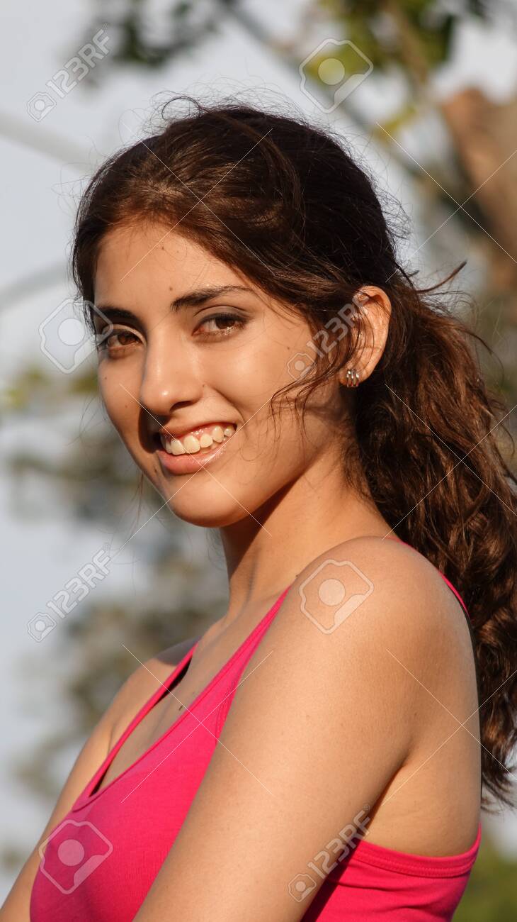 Pretty Latina Pictures