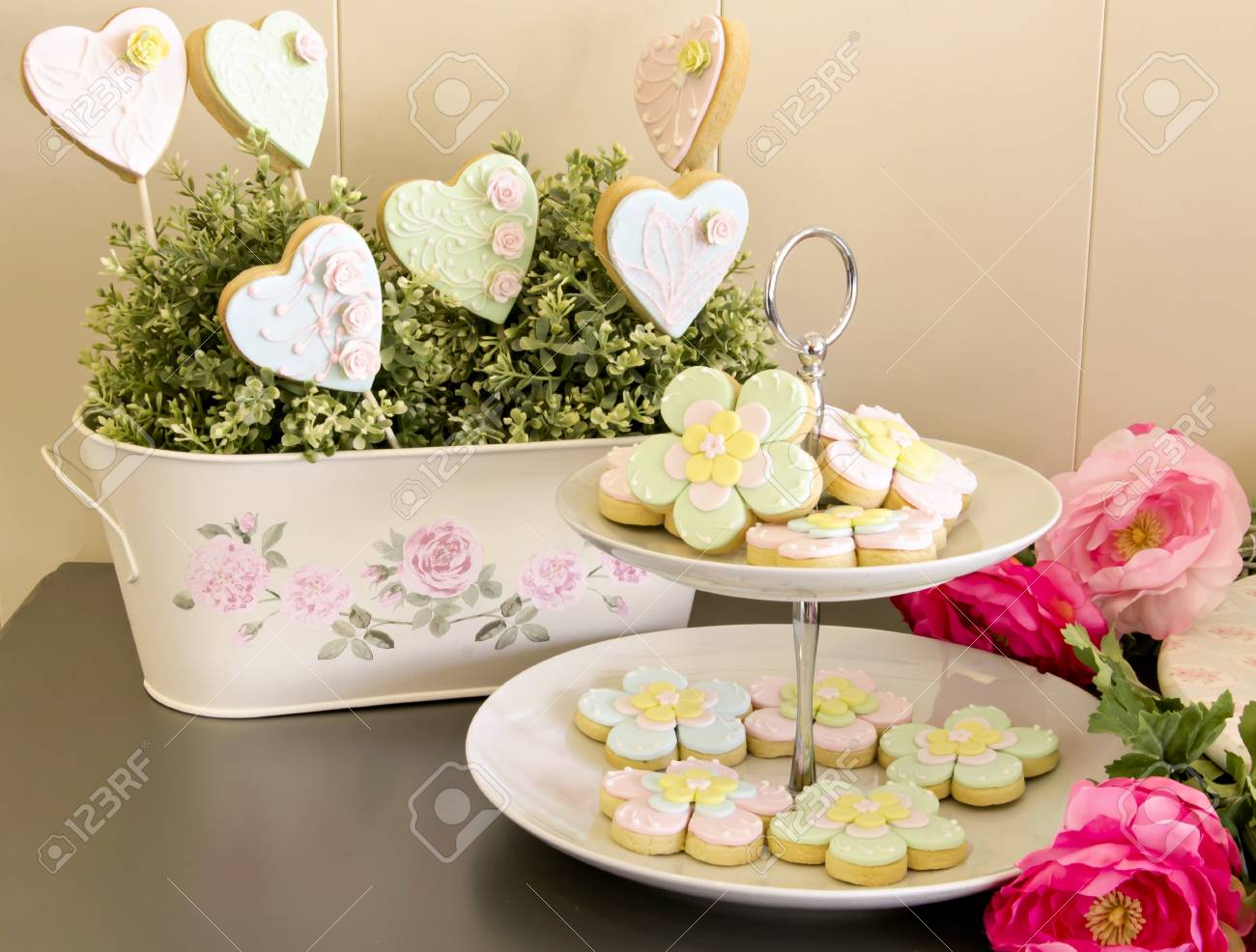 En Forma De Corazón Galletas Decoradas Con Flores Fotos, Retratos