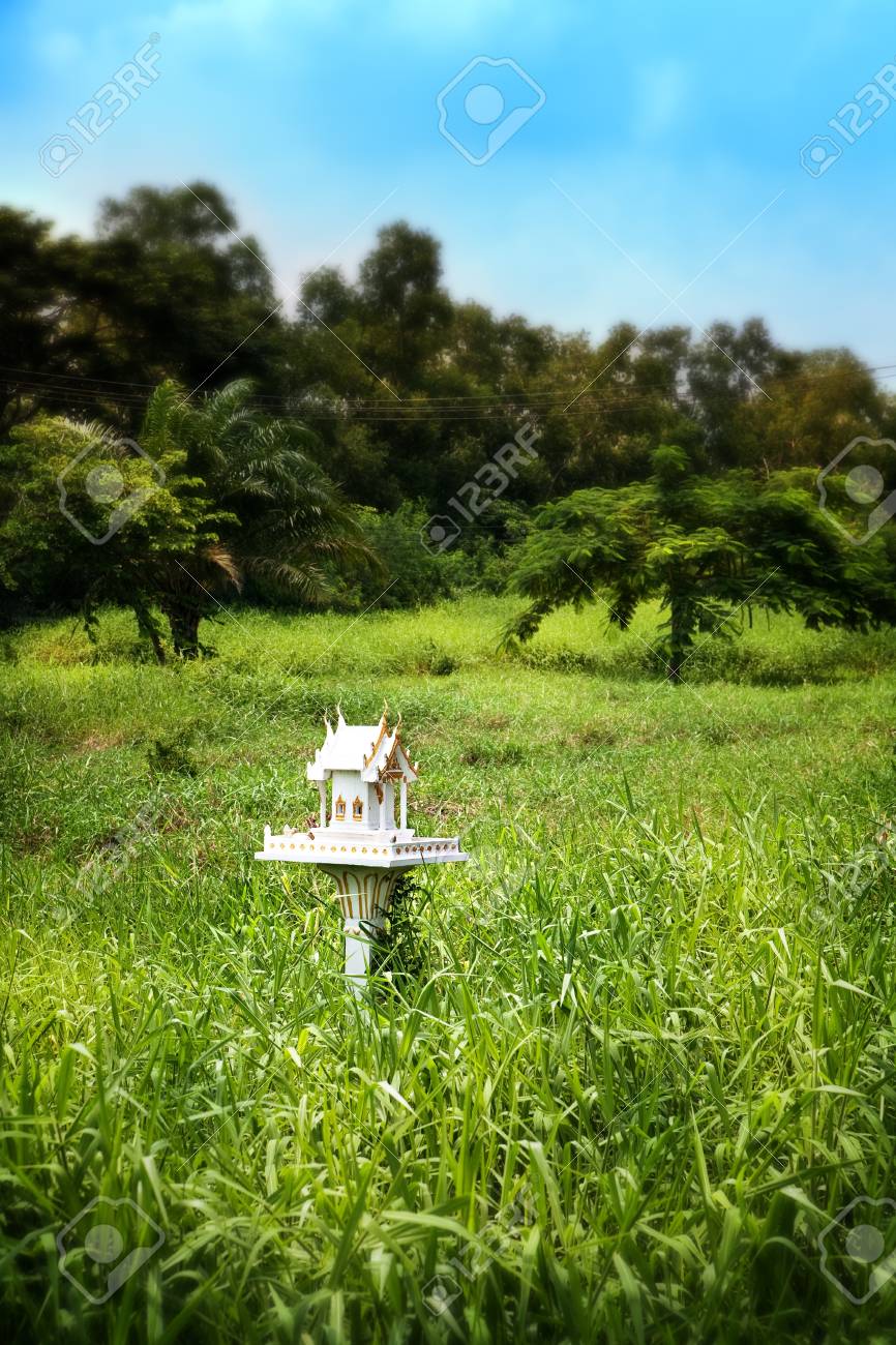 家の神様の神社 の写真素材 画像素材 Image