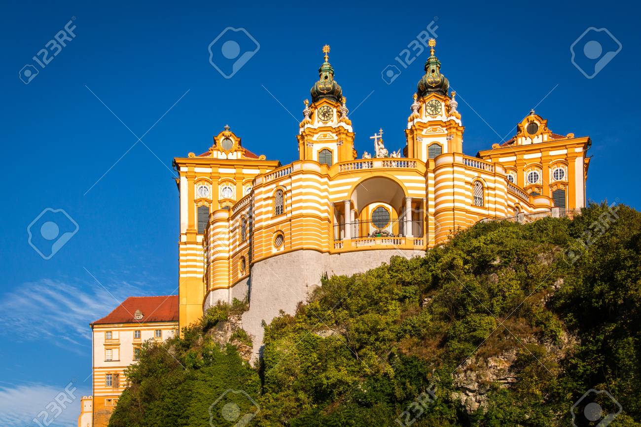 教えて グリット 瞑想的 メルク 修道院 写真 忙しい したがって 宙返り