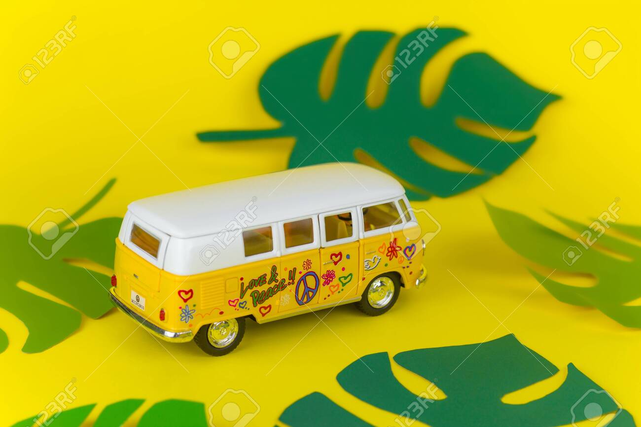 volkswagen bus toy