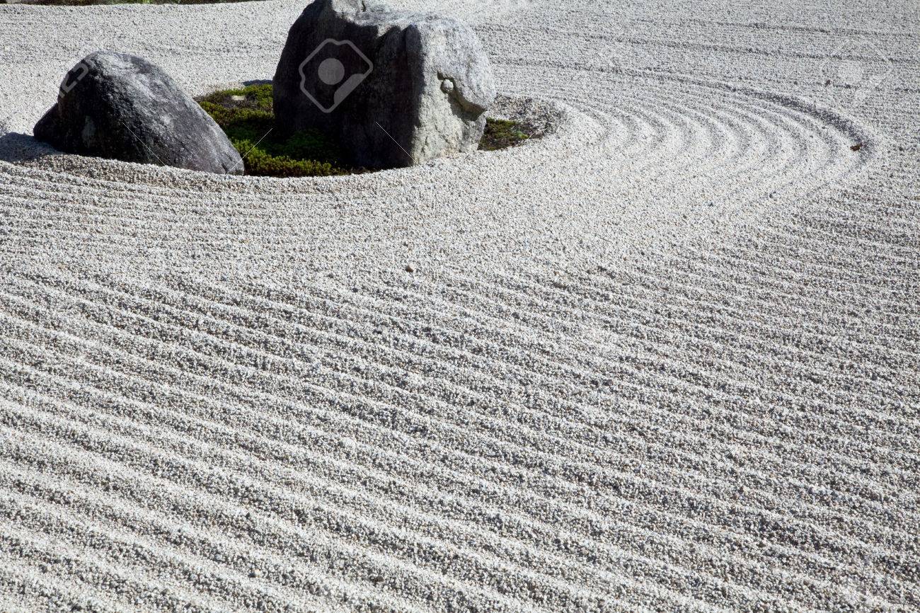 일본 정원의 리플 마크 로열티 무료 사진, 그림, 이미지 그리고 스톡포토그래피. Image 23254758