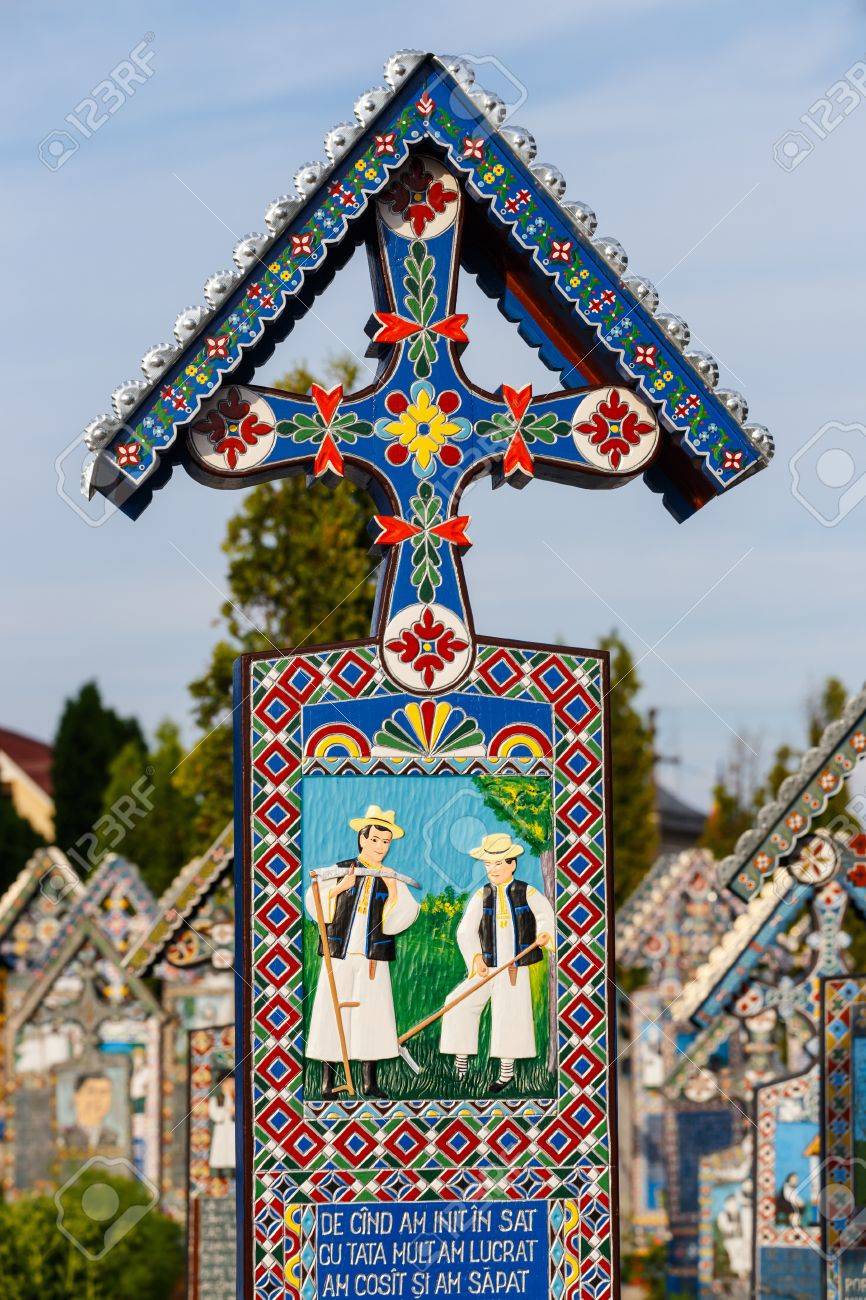 Immagini Stock - Sapanta, ROMANIA - 04 Luglio, 2015- Il Cimitero Allegro Di  Sapanta, Maramures, Romania. Quelli Cimitero è Unico In Romania E Nel  Mondo. Image 47025233.