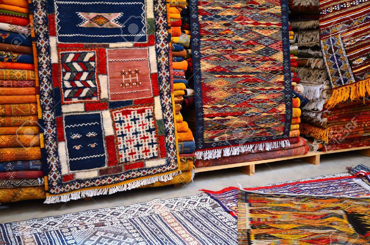 banque dimages tapis marocain traditionnel dans un magasin de berbre marrakech maroc - Tapis Marocain banque dimages tapis marocain traditionnel dans un magasin de berbre marrakech maroc - Tapis Marocain