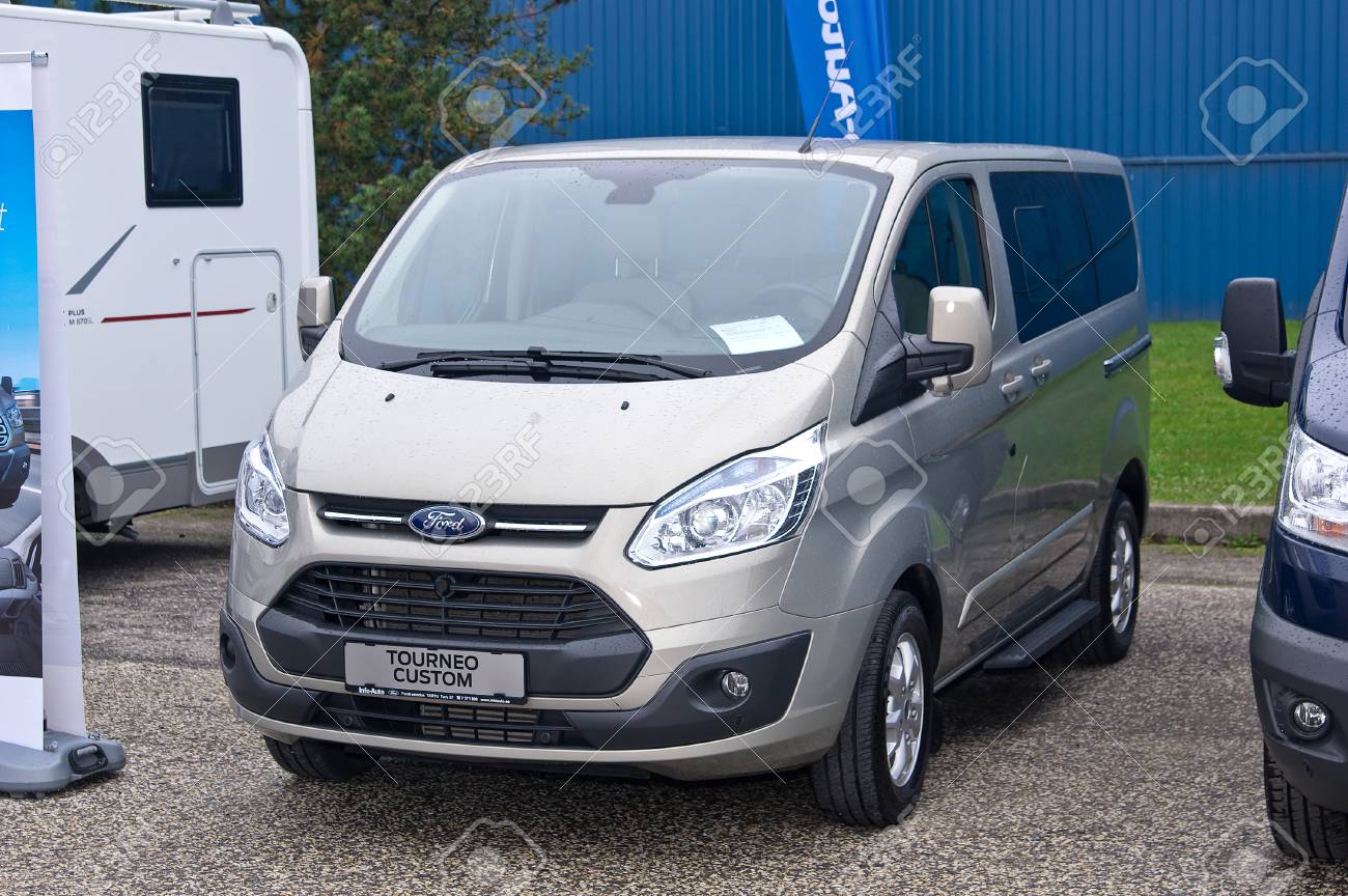 2015 ford tourneo custom