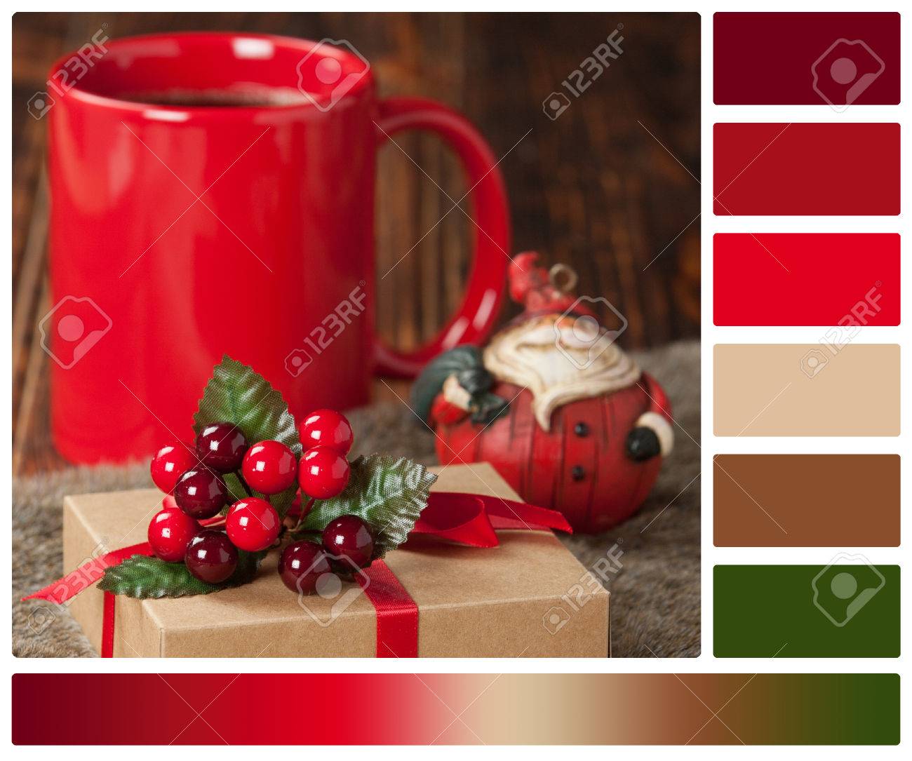 Decorazioni Natalizie Per Pacchi Regalo.Immagini Stock Pacco Regalo Tazza Di Hot Caffe O Te Decorazioni Natalizie Tavolozza Con Campioni Colore In Omaggio Image 66398250
