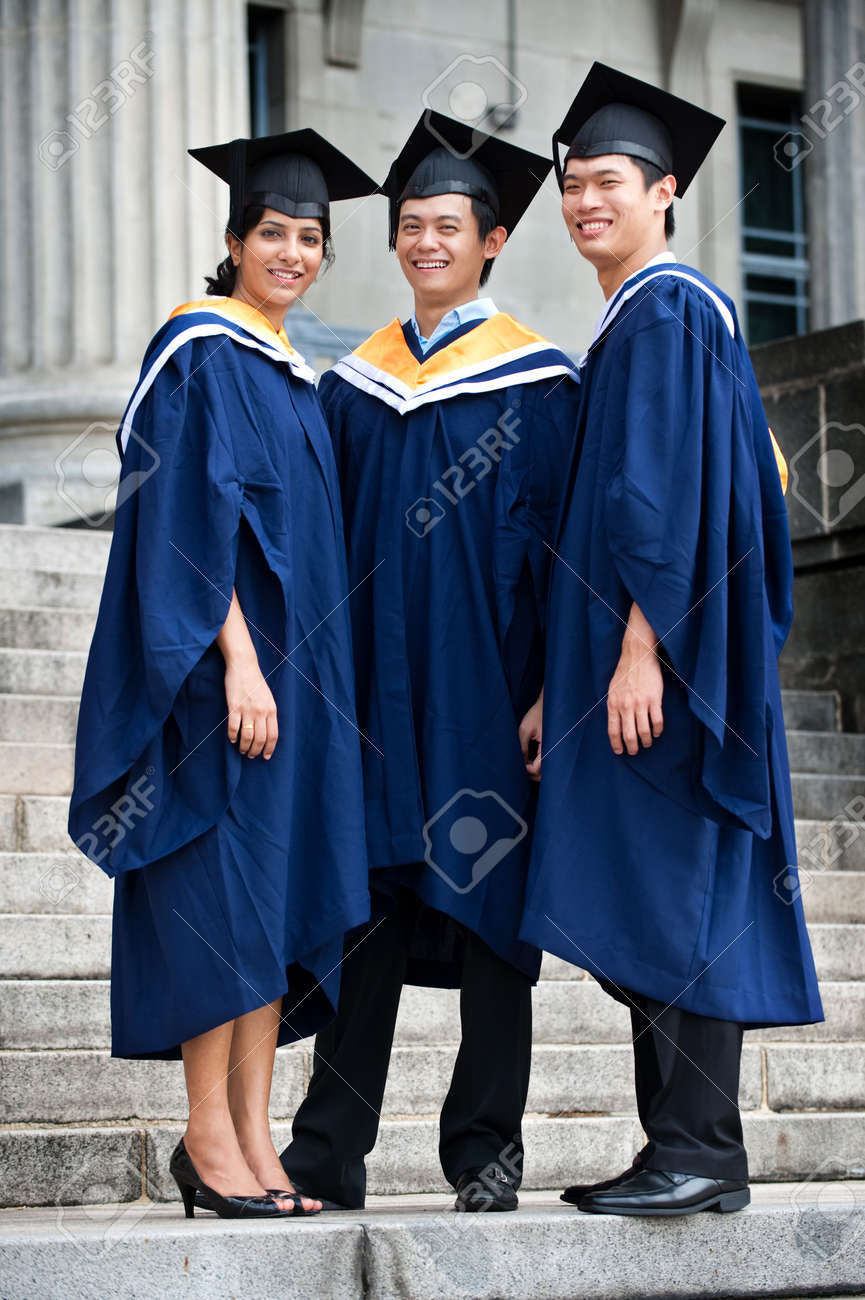 graduation attire