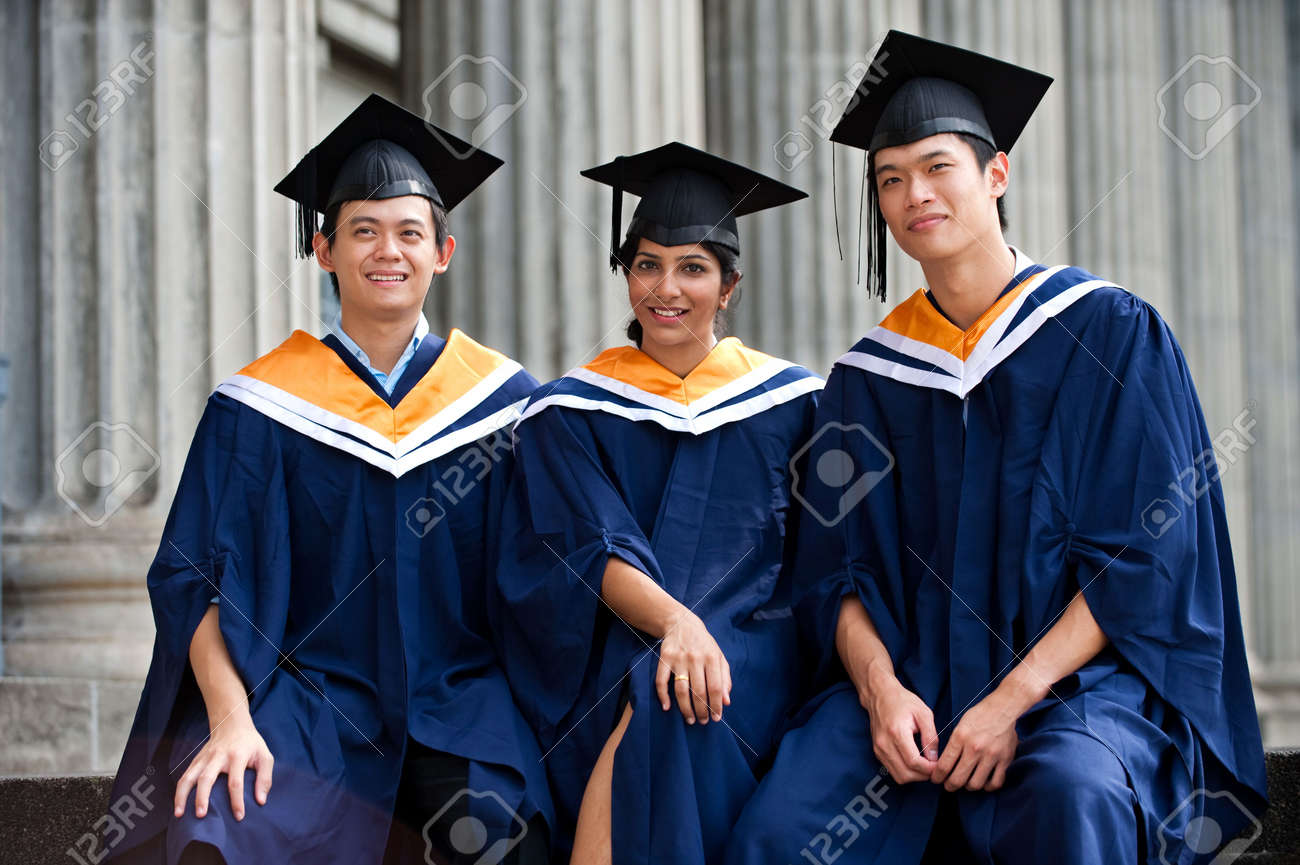 graduation attire