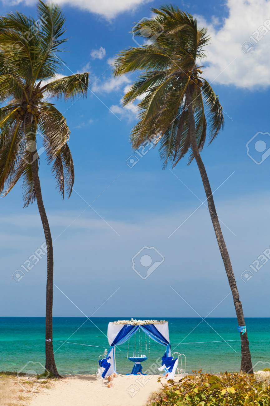 Accessoire Kit Voor Een Bruiloft Is Aan De Oevers Van De Caribische ... Accessoire Kit Voor Een Bruiloft Is Aan De Oevers Van De Caribische ...