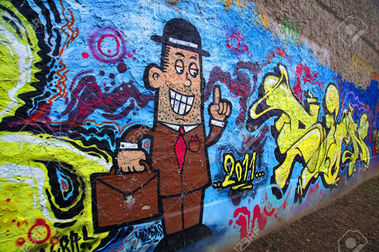 Graffiti Wall In Karlsuhe Sudstadt Lizenzfreie Fotos Bilder Und Stock Fotografie Image